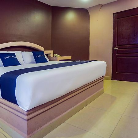 Capital O Hotel Diro, モンテレー エクステリア 写真