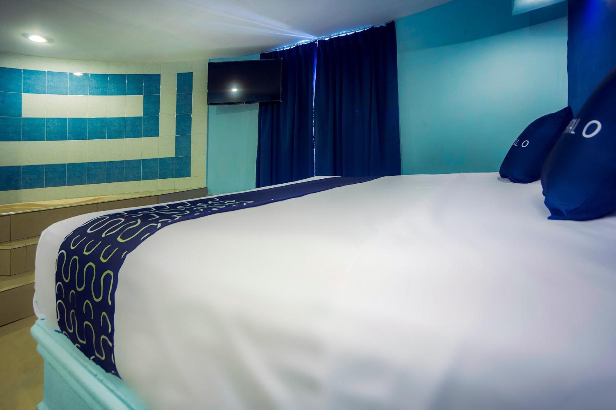 Capital O Hotel Diro, モンテレー エクステリア 写真